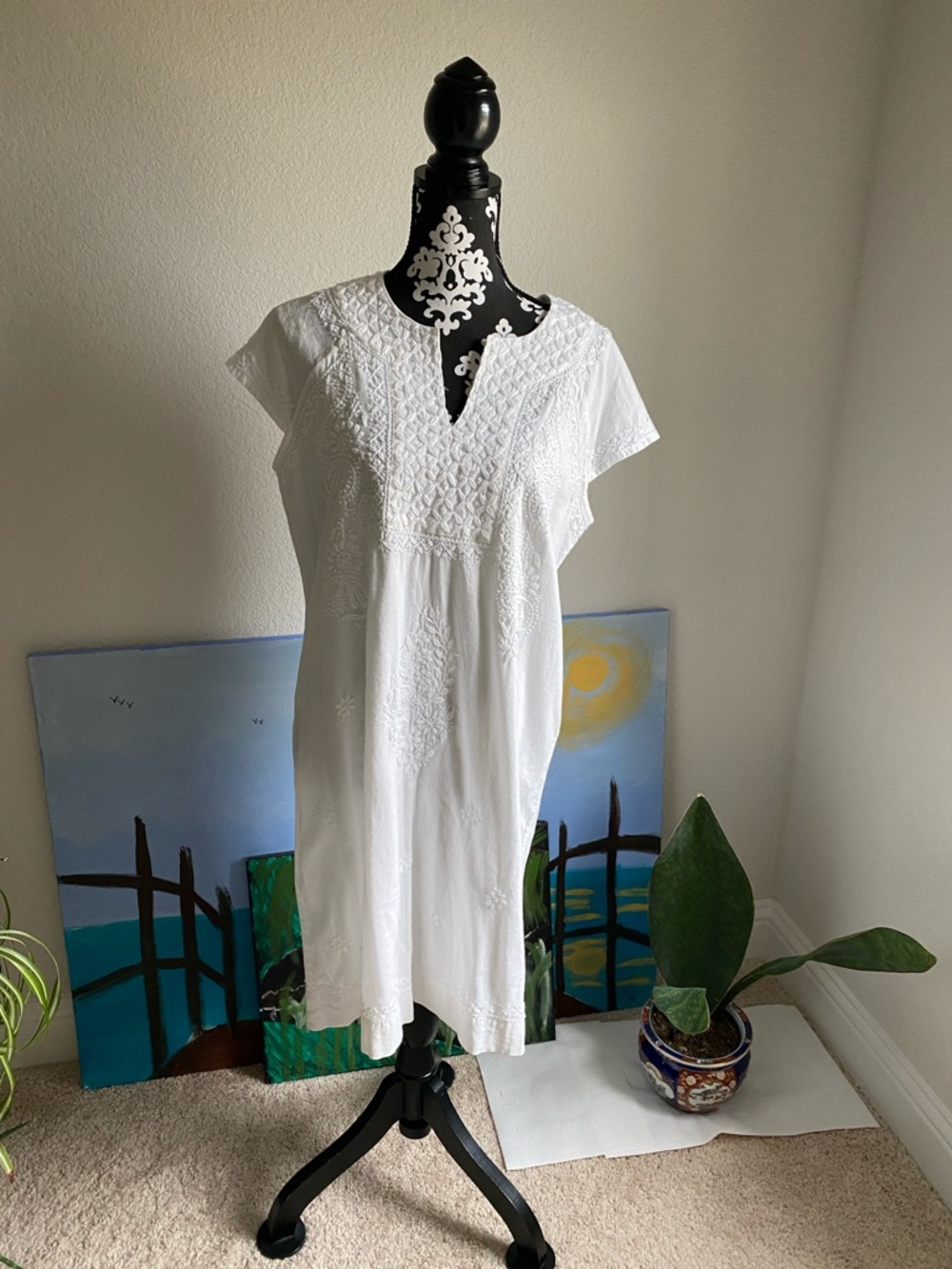 Roller Rabbit White Floral Embroidered Blouse